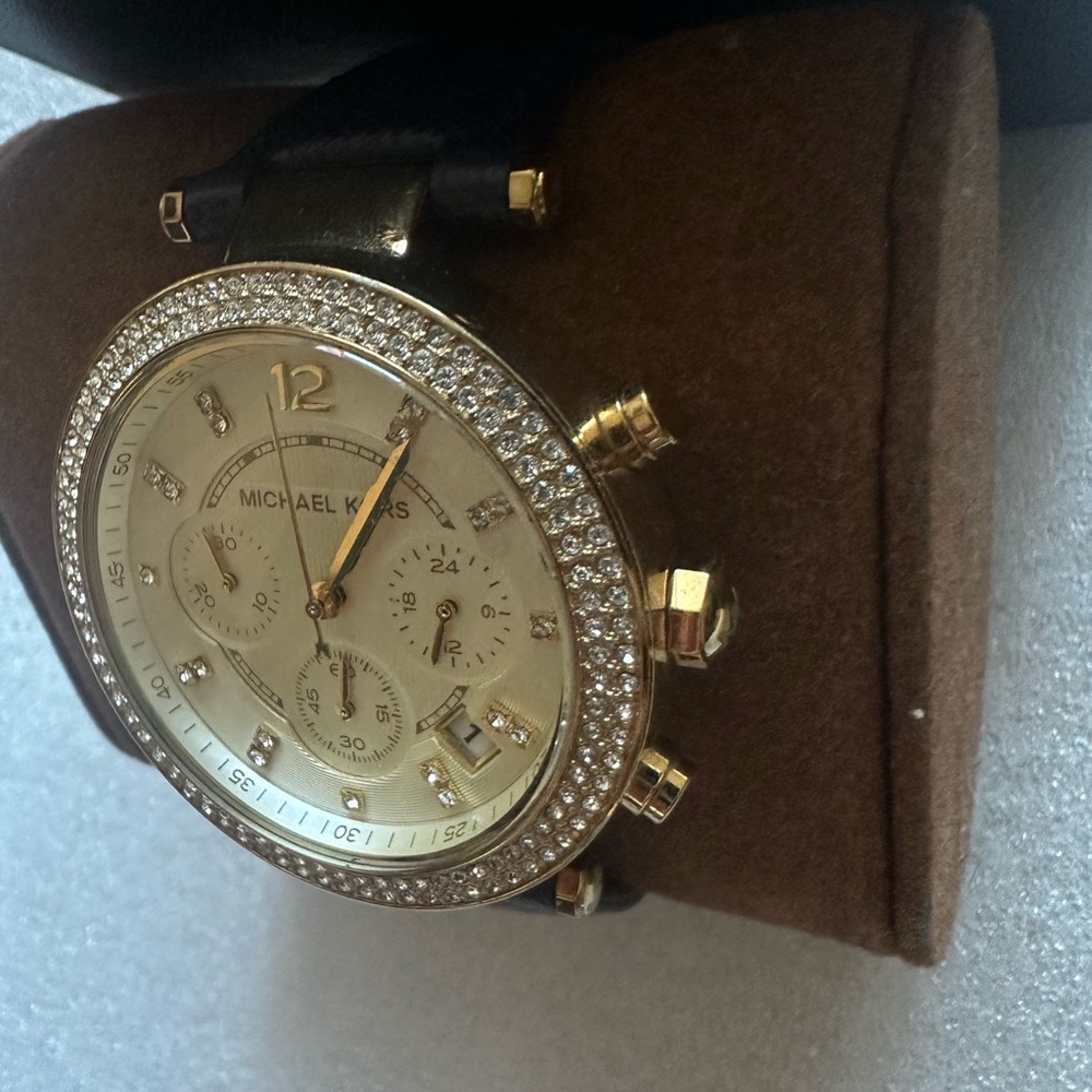 Michael Kors Gold and Navy Blue Watch FLASHSALE - Picture 3 of 6